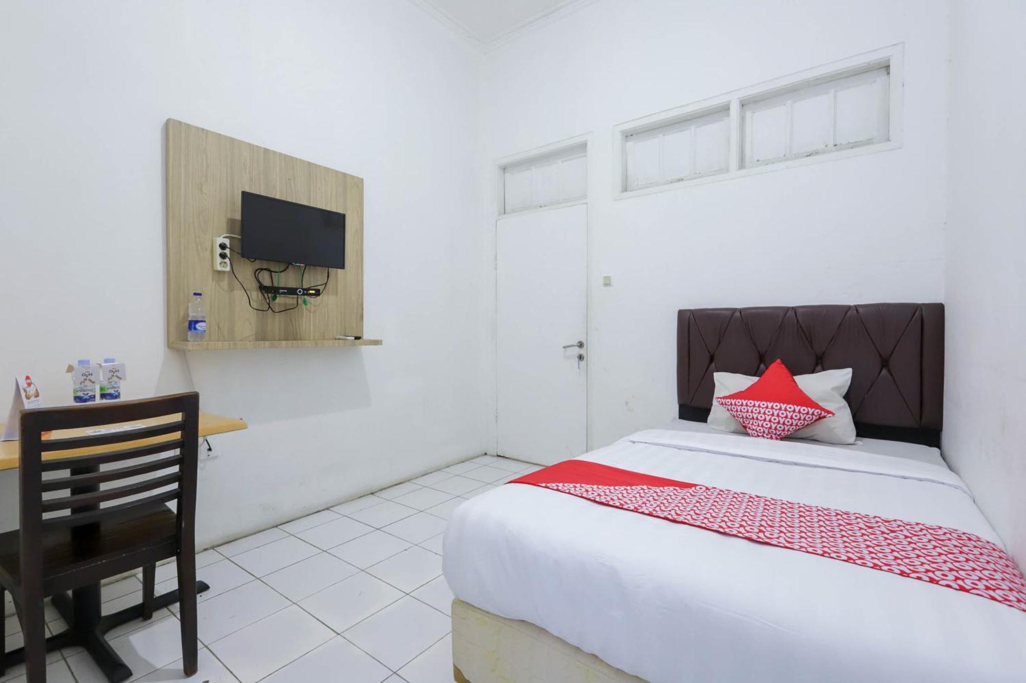 Oyo 1111 Pasar Baru Inn Jacarta Exterior foto