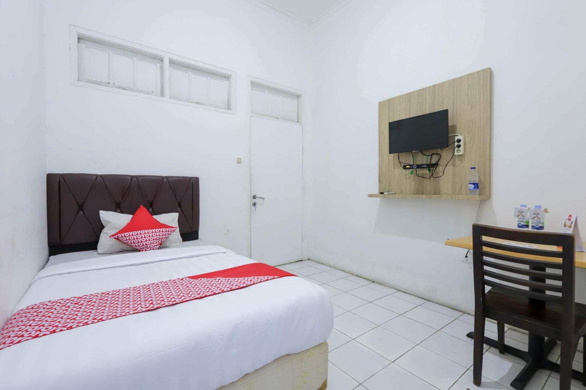 Oyo 1111 Pasar Baru Inn Jacarta Exterior foto