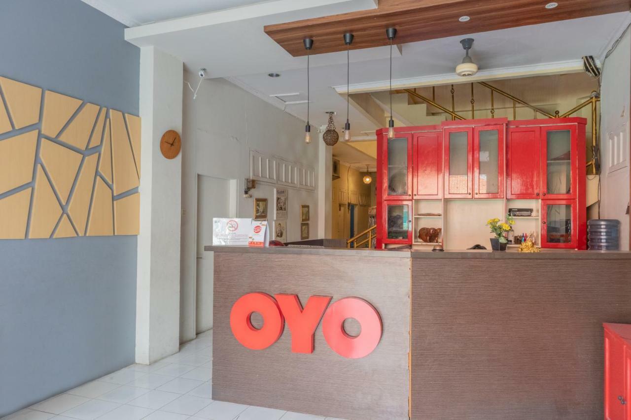 Oyo 1111 Pasar Baru Inn Jacarta Exterior foto